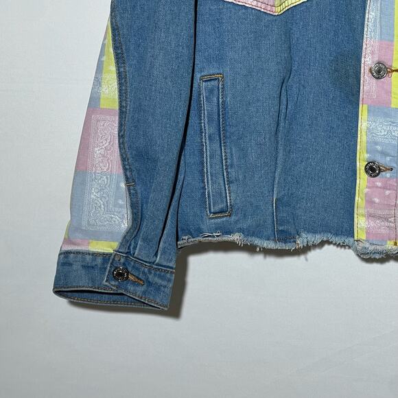 True Vintage 80’s Davi & Dani Patchwork Bandana  Jean Jacket Women’s Size S - Picture 4 of 13